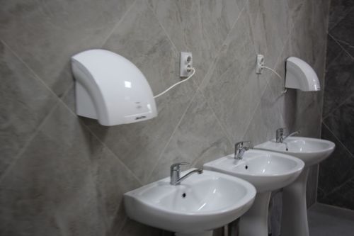 В Бурметьевской школе после капремонта распахнул двери современный пищеблок