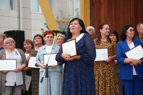 В Нурлате чествовали лауреатов Электронной доски почета Татарстана