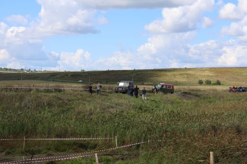 День флага в Нурлате отметили гонками по бездорожью в парке Кондурча