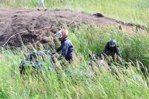 День флага в Нурлате отметили гонками по бездорожью в парке Кондурча
