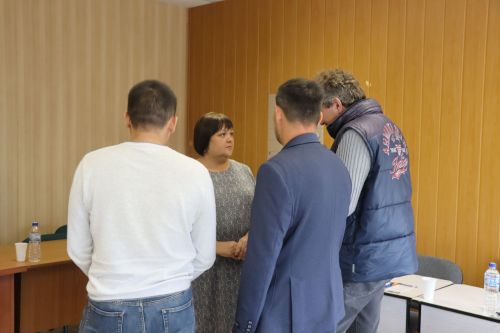 Нурлатта алкоголь бәйлелегеннән интегүче кешеләргә ярдәм юллары турында фикер алыштылар