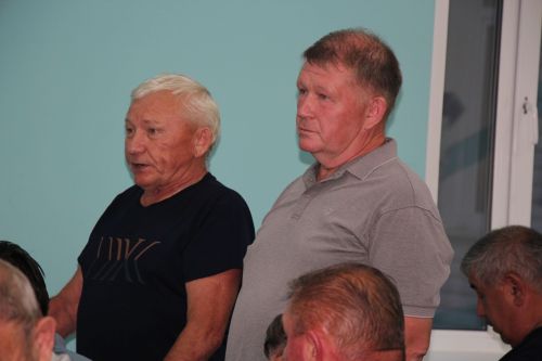 Жители микрорайона железнодорожников встретились с руководством района