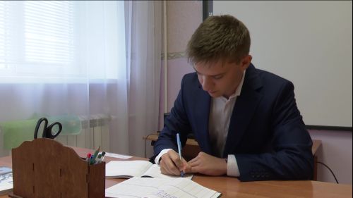 20-летний Тимур Романов будет учить второклассников Нурлатской гимназии