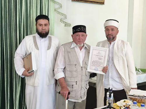 В Нурлате прошел праздник Мавлид ан-Наби с участием помощника Раиса РТ