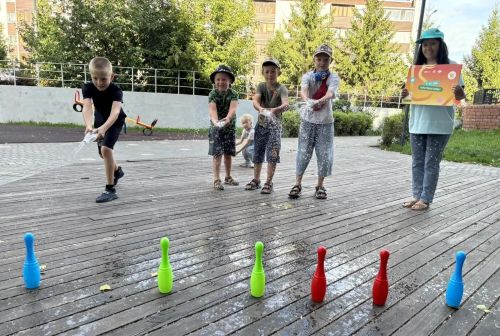 Библиотека устроила праздник для детей в сквере «Семейный»