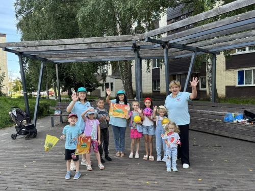 Библиотека устроила праздник для детей в сквере «Семейный»