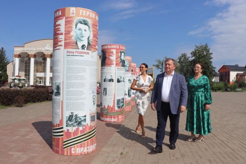 В Нурлате заработала уличная выставка «Герои многонационального Татарстана»
