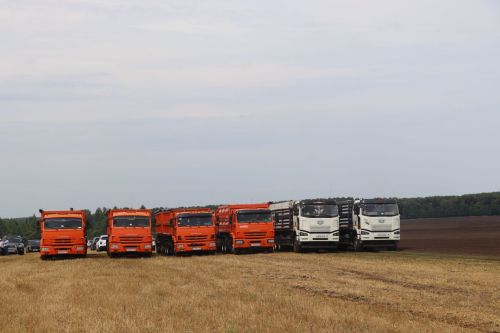 Рустам Минниханов совершил облет полей Нурлатского района