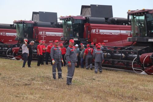 Рустам Минниханов совершил облет полей Нурлатского района