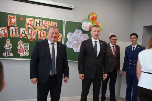 В Нурлате открыли школу № 4 с участием главы района и министра