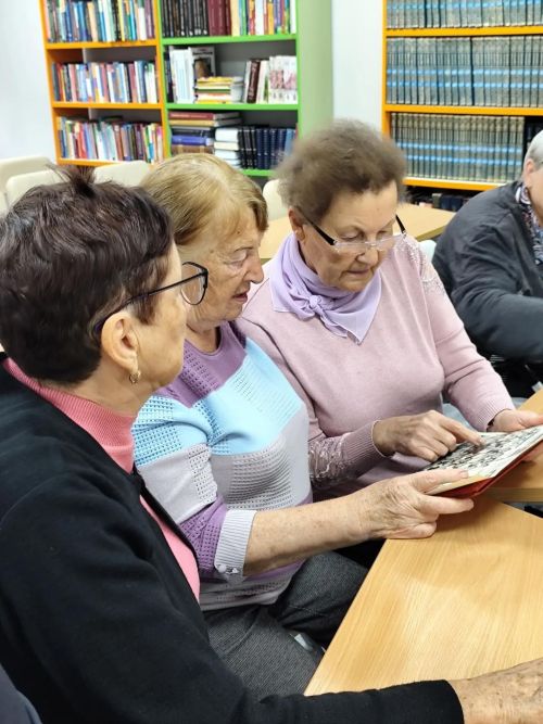 В Нурлате для клуба «Апрель» провели ретро-встречу о школьных годах
