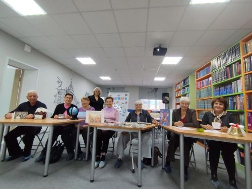 В Нурлате для клуба «Апрель» провели ретро-встречу о школьных годах