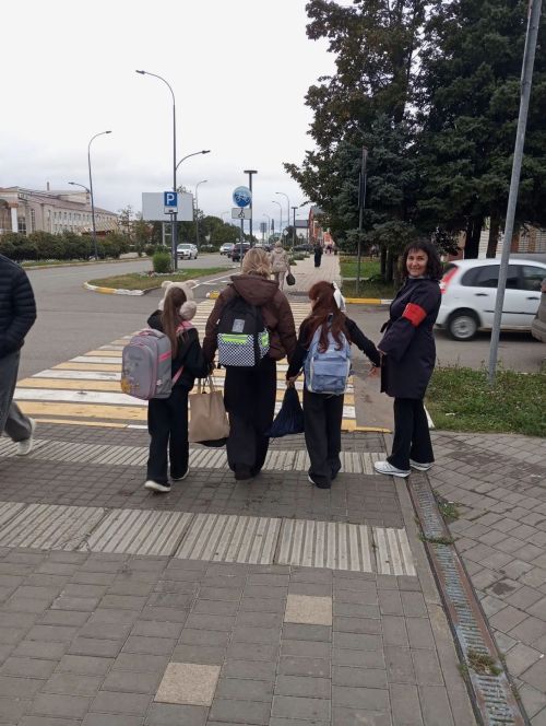 В Нурлате родители дежурят у дорог ради безопасности детей