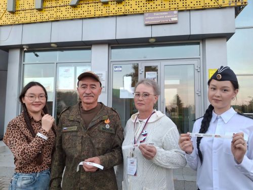Ветеран СВО из Нурлата проголосовал на выборах вместе с семьей
