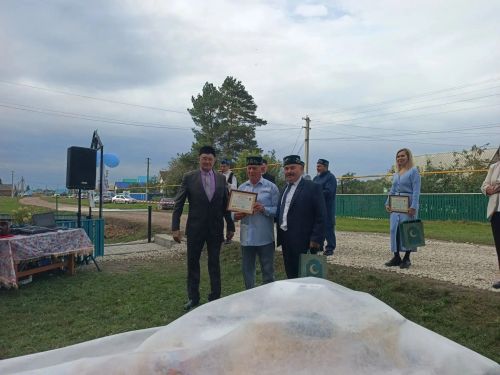 В селе Салдакаево открыли обновленный колодец «Роза эби коесы»