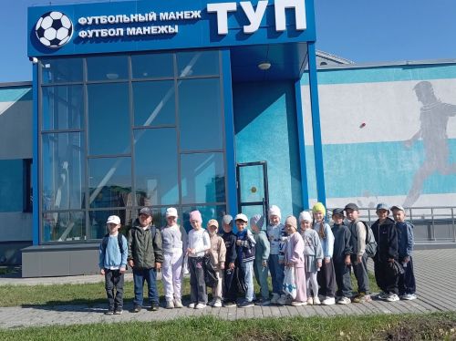 Воспитанники детсада «Буратино» посетили футбольный манеж «ТУП» в Нурлате