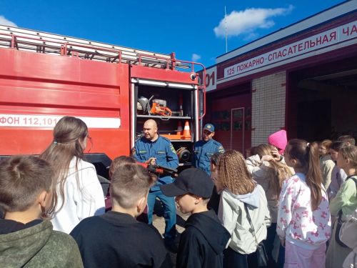 Школьники Нурлата побывали на экскурсии в пожарной части