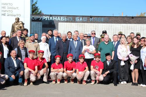 В Нурлате вручили ордена Мужества семьям погибших участников СВО