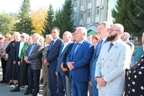 В Нурлате вручили ордена Мужества семьям погибших участников СВО