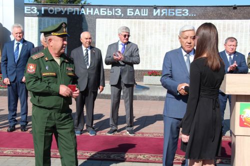 В Нурлате вручили ордена Мужества семьям погибших участников СВО