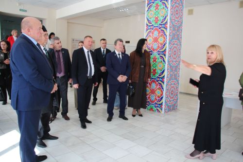Участники заседания Совета Ассамблеи народов Татарстана посетили учреждения Нурлата