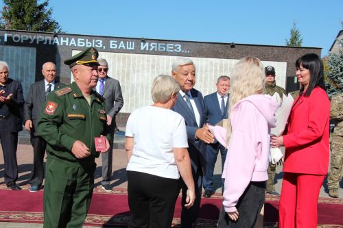 В Нурлате вручили ордена Мужества семьям погибших участников СВО