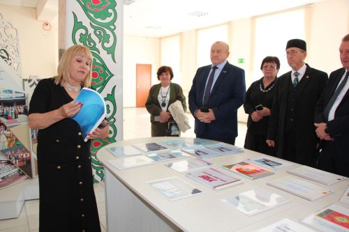 Участники заседания Совета Ассамблеи народов Татарстана посетили учреждения Нурлата