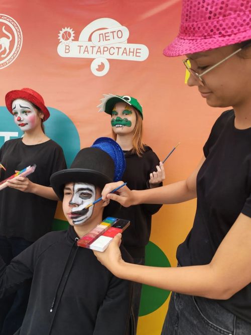 В Нурлате прошел мастер-класс по театральному гриму