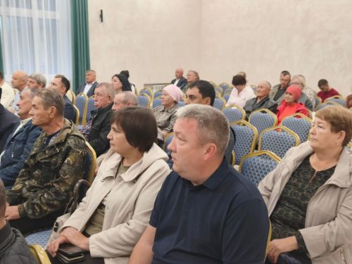 В школе №4 состоялась встреча с жителями четырех микрорайонов Нурлата