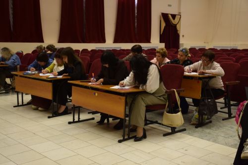 Жители Нурлатского района присоединились к Всероссийскому диктанту «Россия – дом народов»