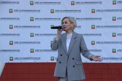 День российского предпринимательства в Нурлате отметили большим праздничным концертом