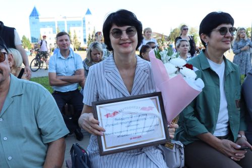 День российского предпринимательства в Нурлате отметили большим праздничным концертом
