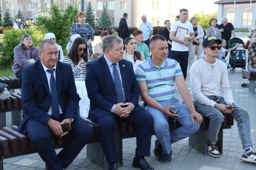 День российского предпринимательства в Нурлате отметили большим праздничным концертом