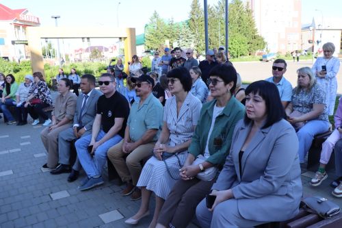 День российского предпринимательства в Нурлате отметили большим праздничным концертом