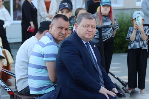 День российского предпринимательства в Нурлате отметили большим праздничным концертом