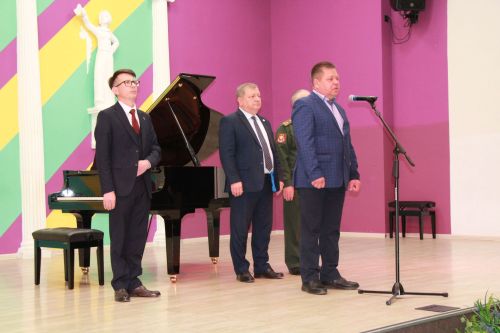 В Нурлате открыли новый цикл благотворительных концертов в поддержку бойцов
