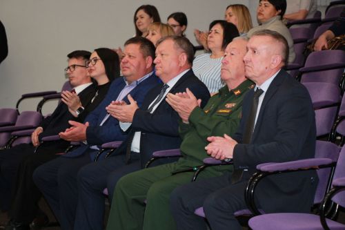 В Нурлате открыли новый цикл благотворительных концертов в поддержку бойцов