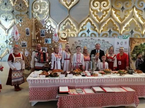 Артамоновы из Нурлата взяли бронзу на фестивале родословной в Казани