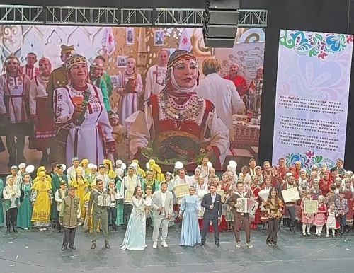Артамоновы из Нурлата взяли бронзу на фестивале родословной в Казани