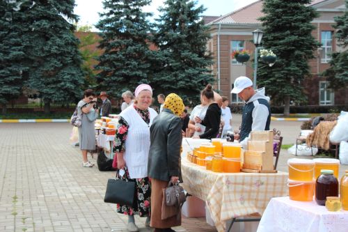 Августовская конференция в Нурлатском районе началась с большой выставки