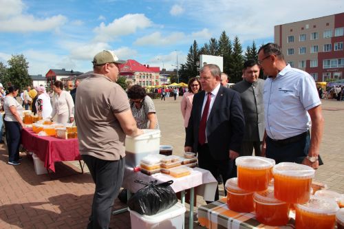 Августовская конференция в Нурлатском районе началась с большой выставки