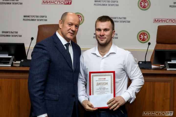 Нурлат: Рафаэль Бильданов стал призером республиканского конкурса «Лучший тренер спортивной школы-2019»