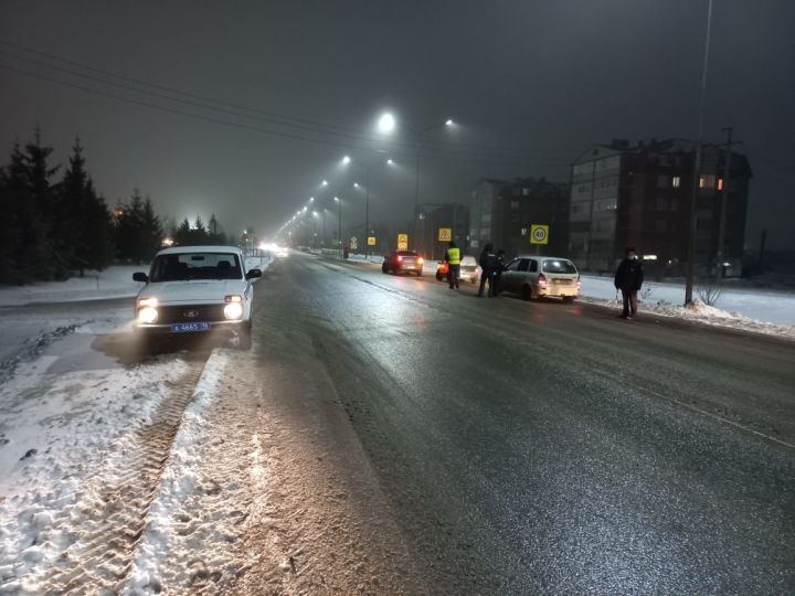 Нурлатские автоинспекторы рекомендуют отложить незапланированные выезды из населенных пунктов&nbsp;