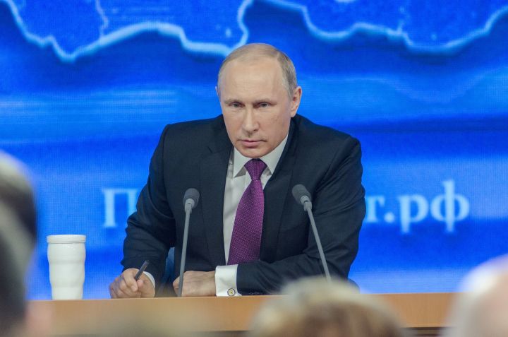 Владимир Путин призвал россиян в новогодние каникулы соблюдать ограничения по коронавирусу