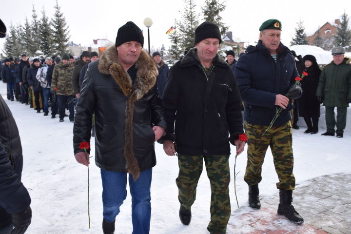 В Нурлате прошел митинг, посвященный Дню вывода советских войск из Афганистана