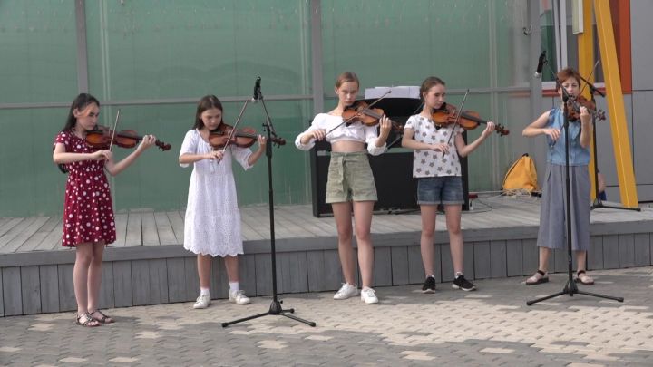Культурное лето–подарок от «Татнефти»: проект «Культурная среда города» зашёл и в этот год в Нурлат