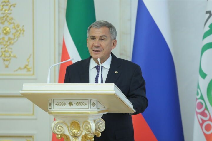 Раис РТ поздравил жителей республики с Днем Конституции Татарстана