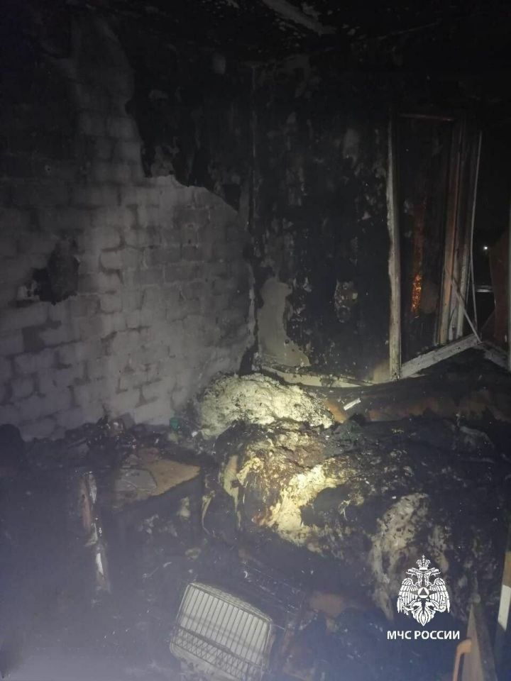 При пожаре в казанской пятиэтажке погиб мужчина