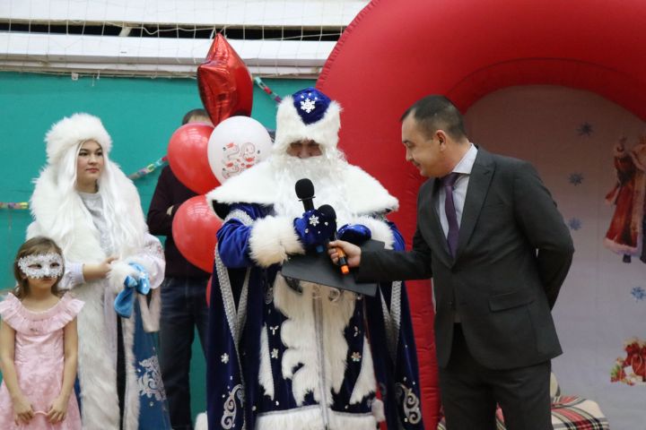 В НГДУ «Нурлатнефть» прошел семейный новогодний праздник