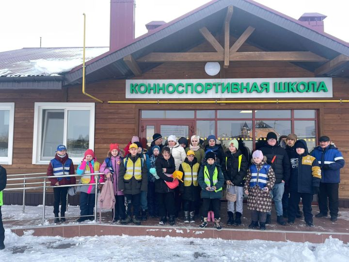 Сотрудники ГБУ «БДД» в Нурлате провели мероприятие для детей-инвалидов